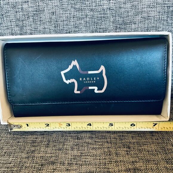 Radley London Leather Dog Maroon Color Block Wallet - Picture 2 of 7